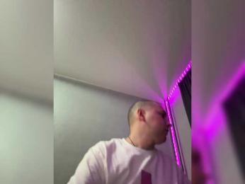 QueenKing webcam bongacams model stream image