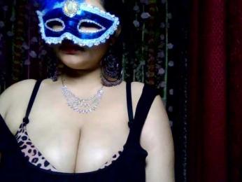 Naughtyladki webcam model stream image