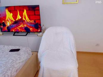 Maarymur webcam model stream image