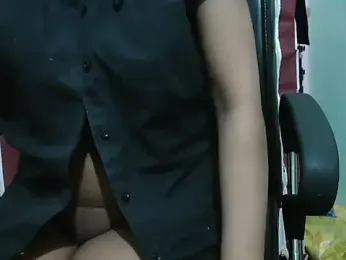 PreetyKitten webcam stripchat model stream image