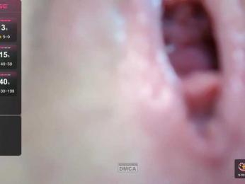 RoxyCrush webcam model stream image