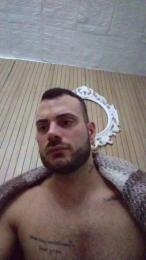 Viki84 webcam model stream image