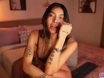 abril_w18 webcam model stream image