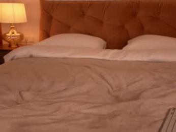 roxy_blue_eyed_ webcam model stream image