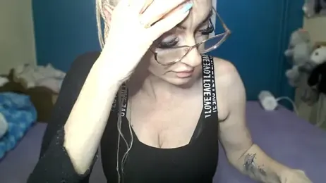 NADINNNE webcam model stream image
