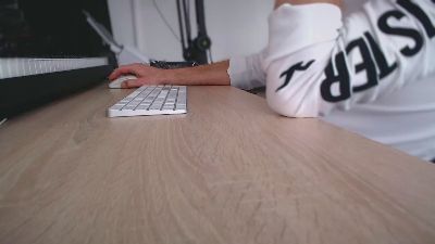 iMac_User webcam model stream image