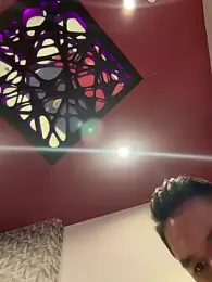 LatinoLeones webcam model stream image