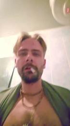 WhitebeautyGB webcam model stream image