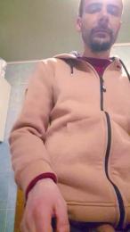 WhitebeautyGB webcam model stream image