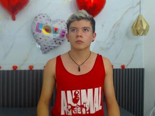 Camiilo Vega webcam model stream image