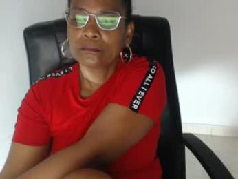 roushlove webcam model stream image