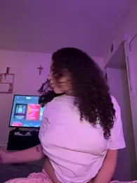 ladylavish webcam model stream image