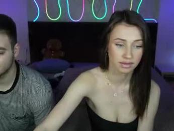 vikki_and_george webcam model stream image