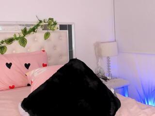 Isabel Belza webcam model stream image