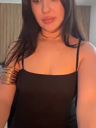 MaraFun webcam stripchat model stream image