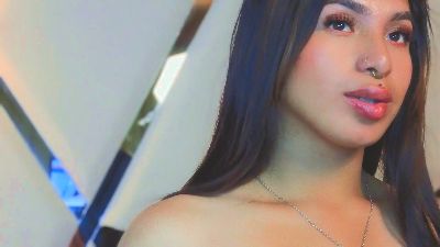 Meelfox webcam model stream image