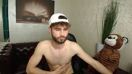 KyloEast webcam model stream image