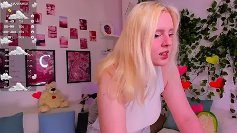 art_lovee webcam model stream image