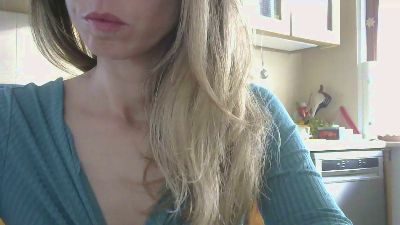 MissGi webcam model stream image