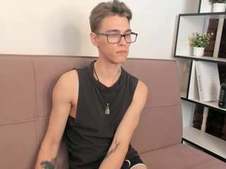 mistralcrush webcam model stream image