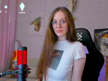KiraRumGirl webcam model stream image