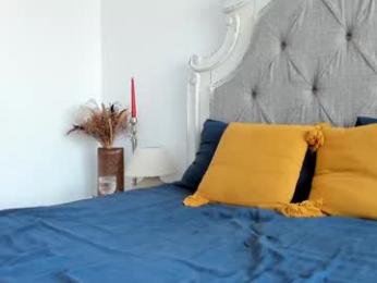 larissa4 webcam chaturbate model stream image