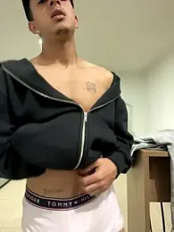 henry_web webcam model stream image