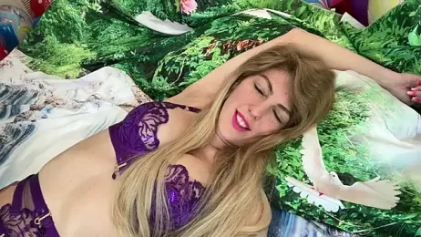 CelestialRuby webcam model stream image