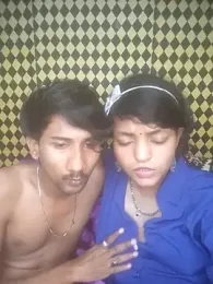 Freakingromance webcam model stream image