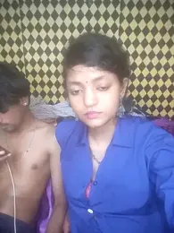 Freakingromance webcam model stream image