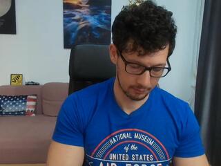 Brutus K webcam flirt4free model stream image