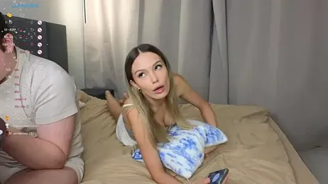 W___ webcam model stream image