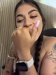 Sarasanders_4 webcam model stream image