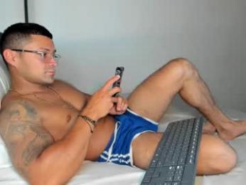 maxi_mux1 webcam model stream image