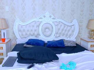 Kelly Swift webcam model stream image