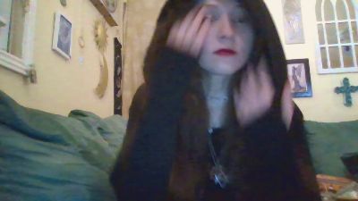 QueenCrimson webcam cam4 model stream image