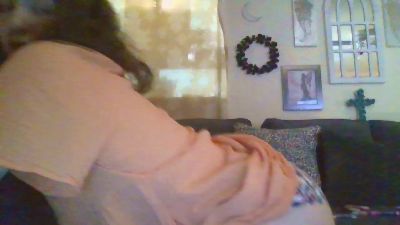 QueenCrimson webcam model stream image