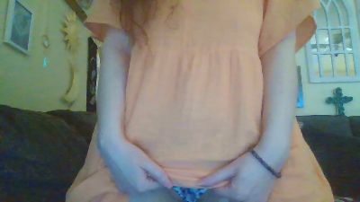 QueenCrimson webcam model stream image