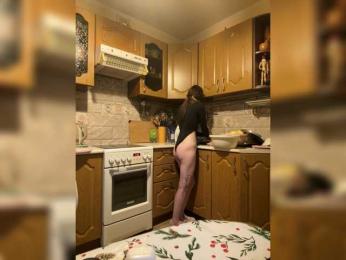 KikiSoHigh webcam model stream image