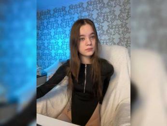 KikiSoHigh webcam bongacams model stream image