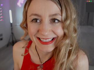 Milana Miller webcam model stream image