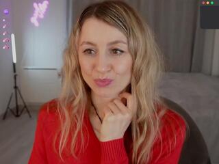 Milana Miller webcam model stream image