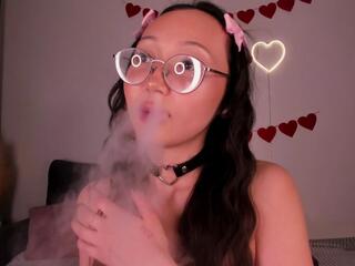 Naomi Asian webcam model stream image