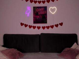 Naomi Asian webcam model stream image