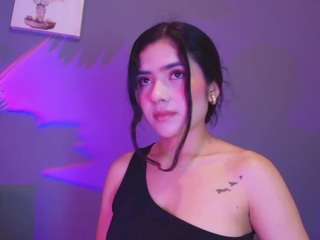 adaara-johnson webcam model stream image