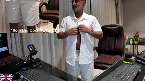 OnlineBossUK webcam model stream image