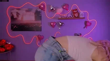 mia_starrr_ webcam model stream image