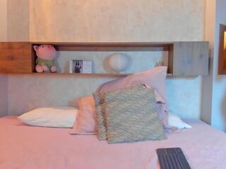 Emily Beumont webcam model stream image