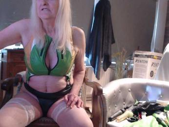 BlondMilfTascha webcam bongacams model stream image