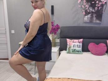 AvaQueen webcam bongacams model stream image